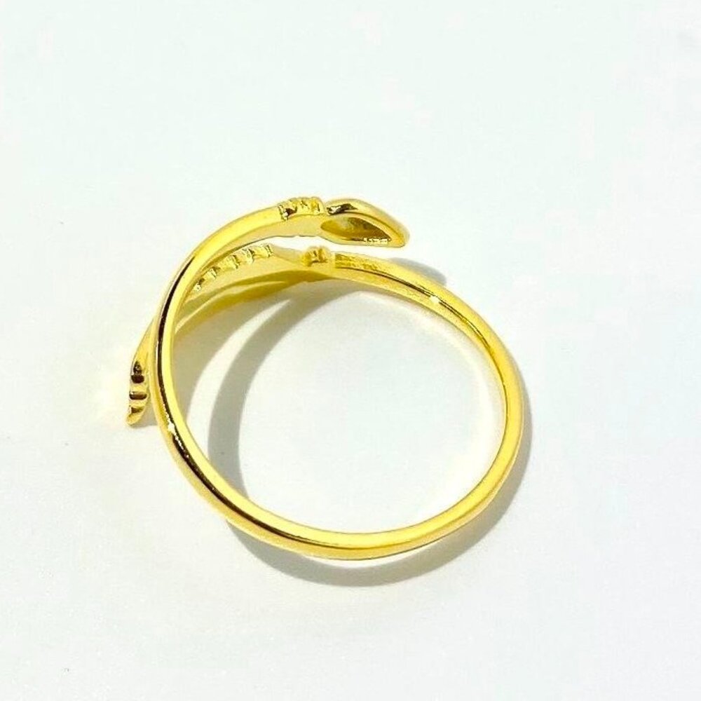 Arrow Ring 18K Yellow Gold plated over 925 Sterling Silver - Picture 4 of 5